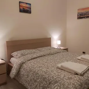 coco-apartments.taorminaitalyhotels.com/